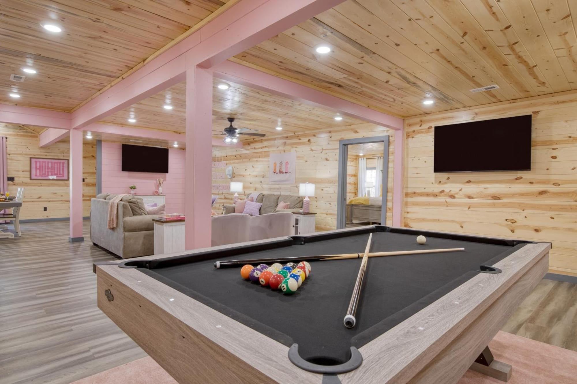 Pink Pines Avantstay Luxury Aesthetic Dream Home Indoor Pool Hot Tub Пиджен Фордж Екстериор снимка