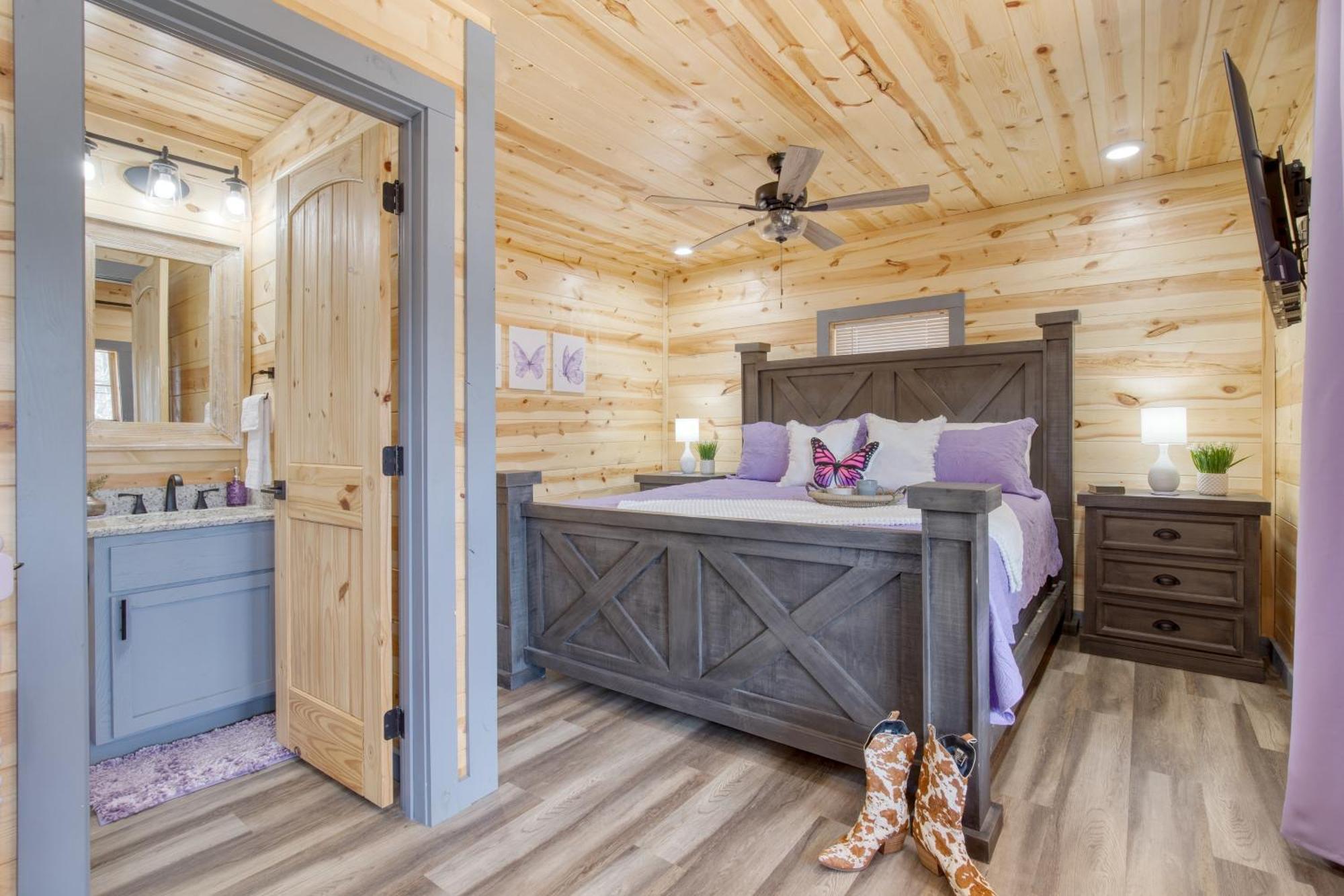 Pink Pines Avantstay Luxury Aesthetic Dream Home Indoor Pool Hot Tub Пиджен Фордж Екстериор снимка