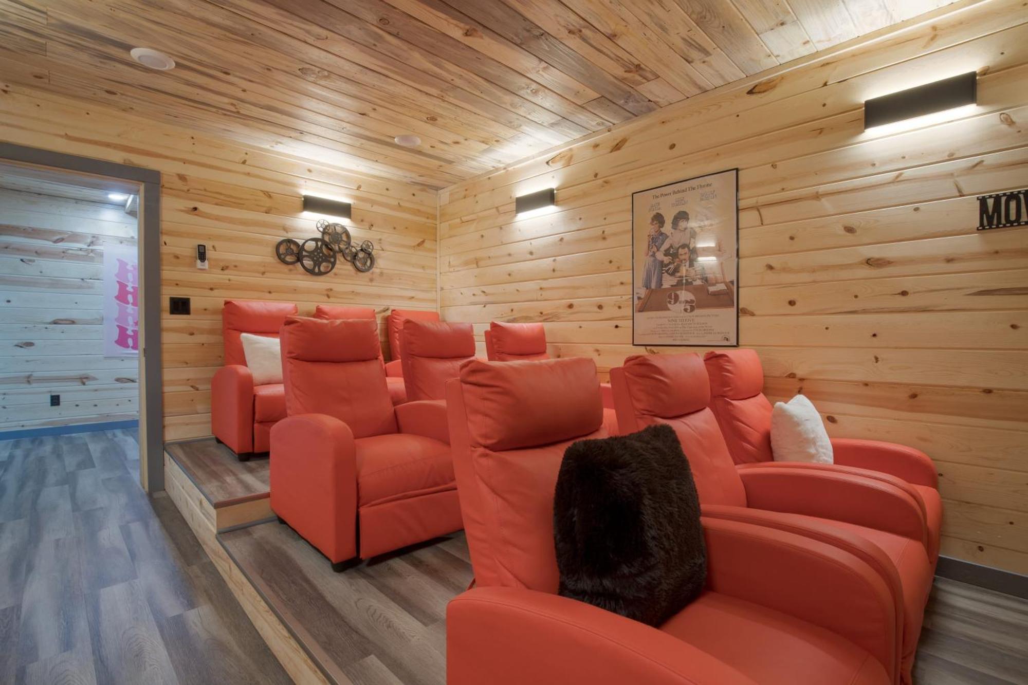 Pink Pines Avantstay Luxury Aesthetic Dream Home Indoor Pool Hot Tub Пиджен Фордж Екстериор снимка